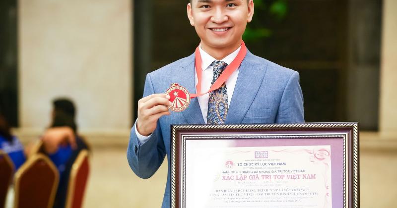 MC Hạnh Phúc đối mặt với kỷ nguyên giải trí mới